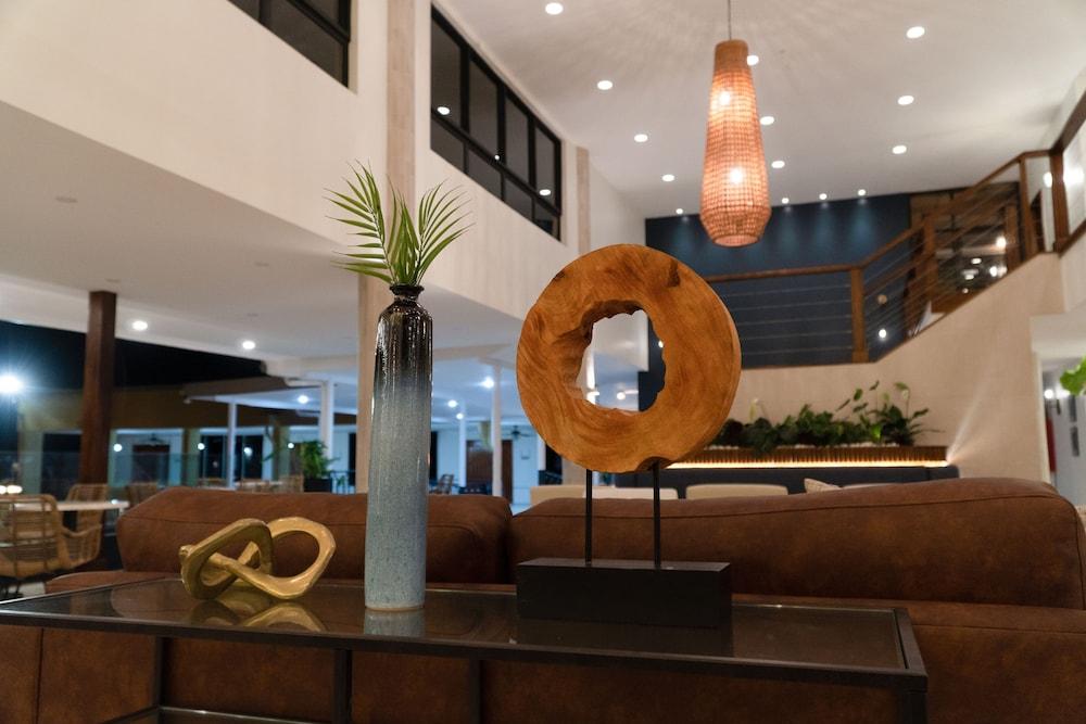 Cara Hotels Trinidad Claxton Bay Buitenkant foto
